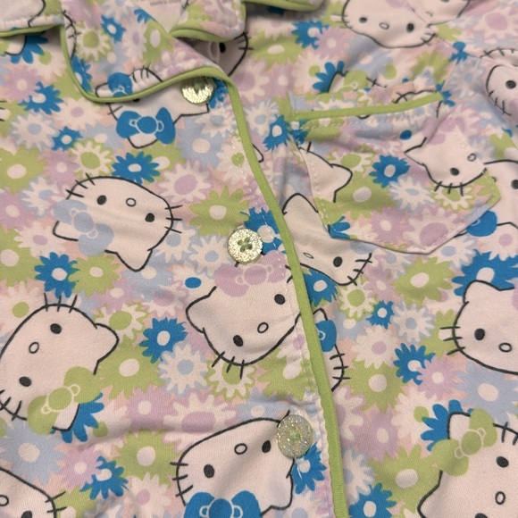 Hello Kitty PJ Set - Picture 5 of 7